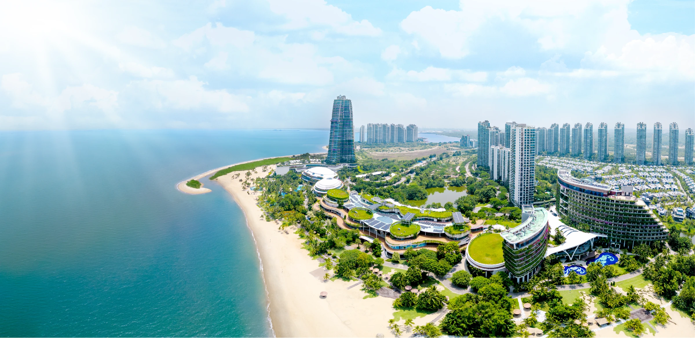 森林城市滨海景观与地标建筑航拍